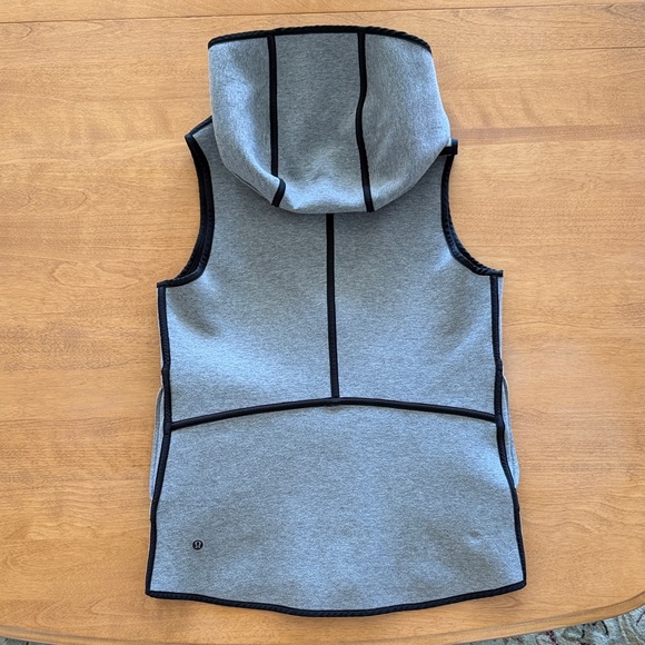 Lululemon Reversible Vest - Picture 2 of 6